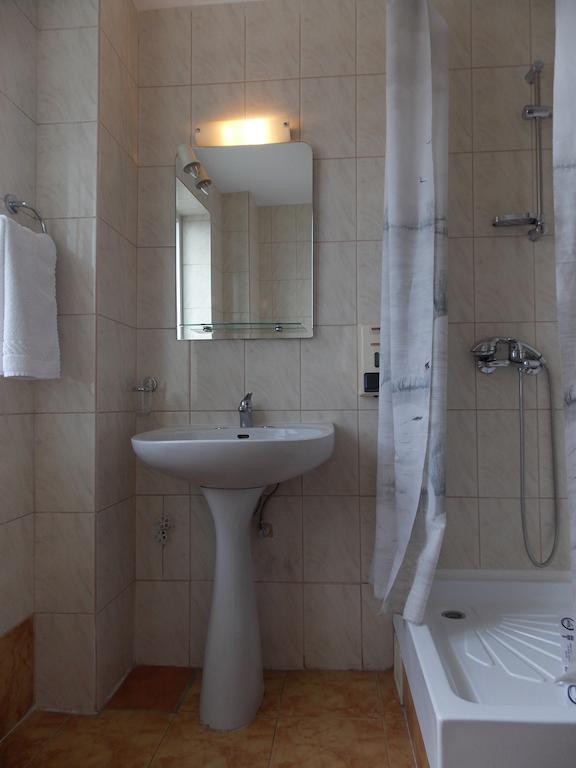 Hotel Amadeo Яссы Номер фото