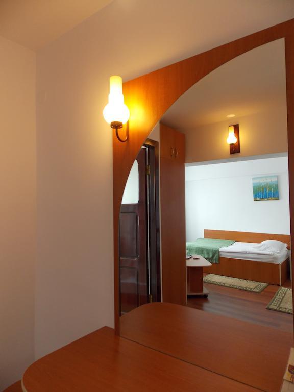 Hotel Amadeo Яссы Экстерьер фото