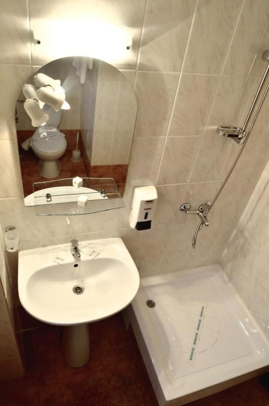 Hotel Amadeo Яссы Экстерьер фото